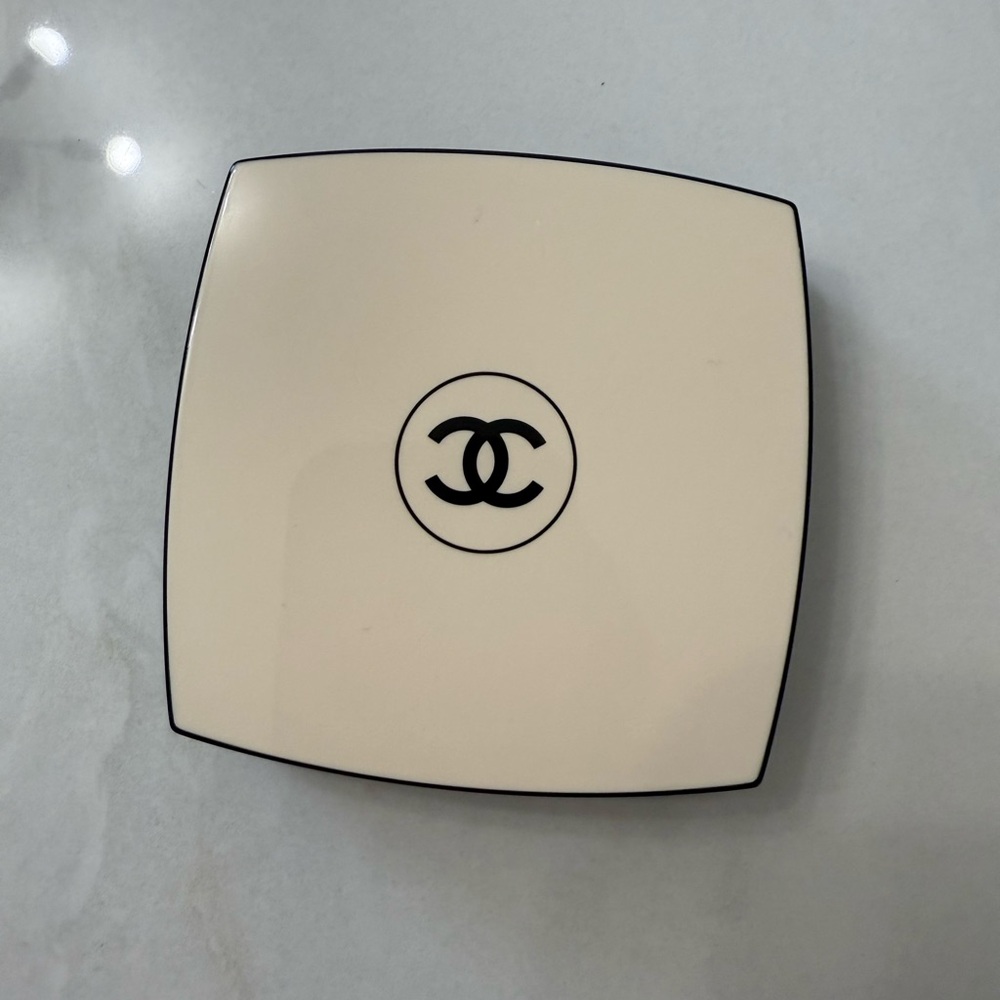 CHANEL Bronzer